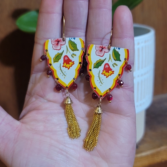 One of a kind handmade floral tassel earrings - Picture 4 of 4